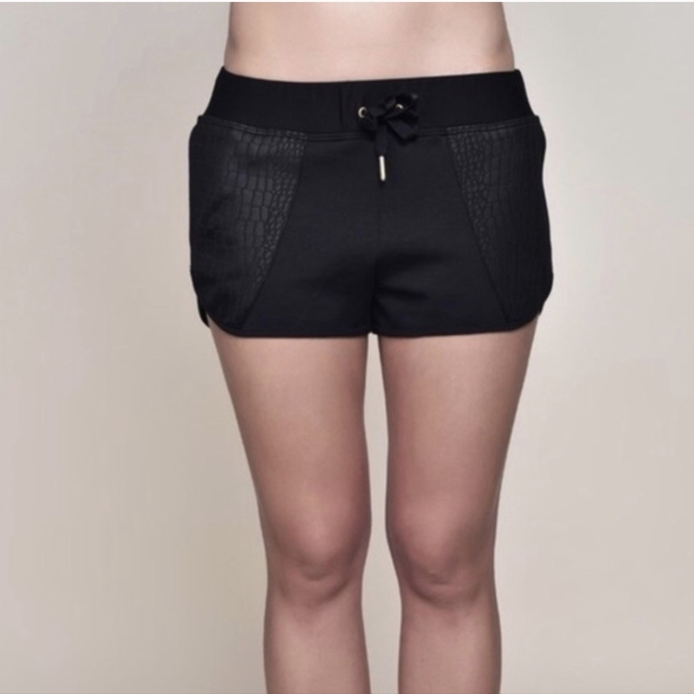 NWT ALALA Shorts Medium